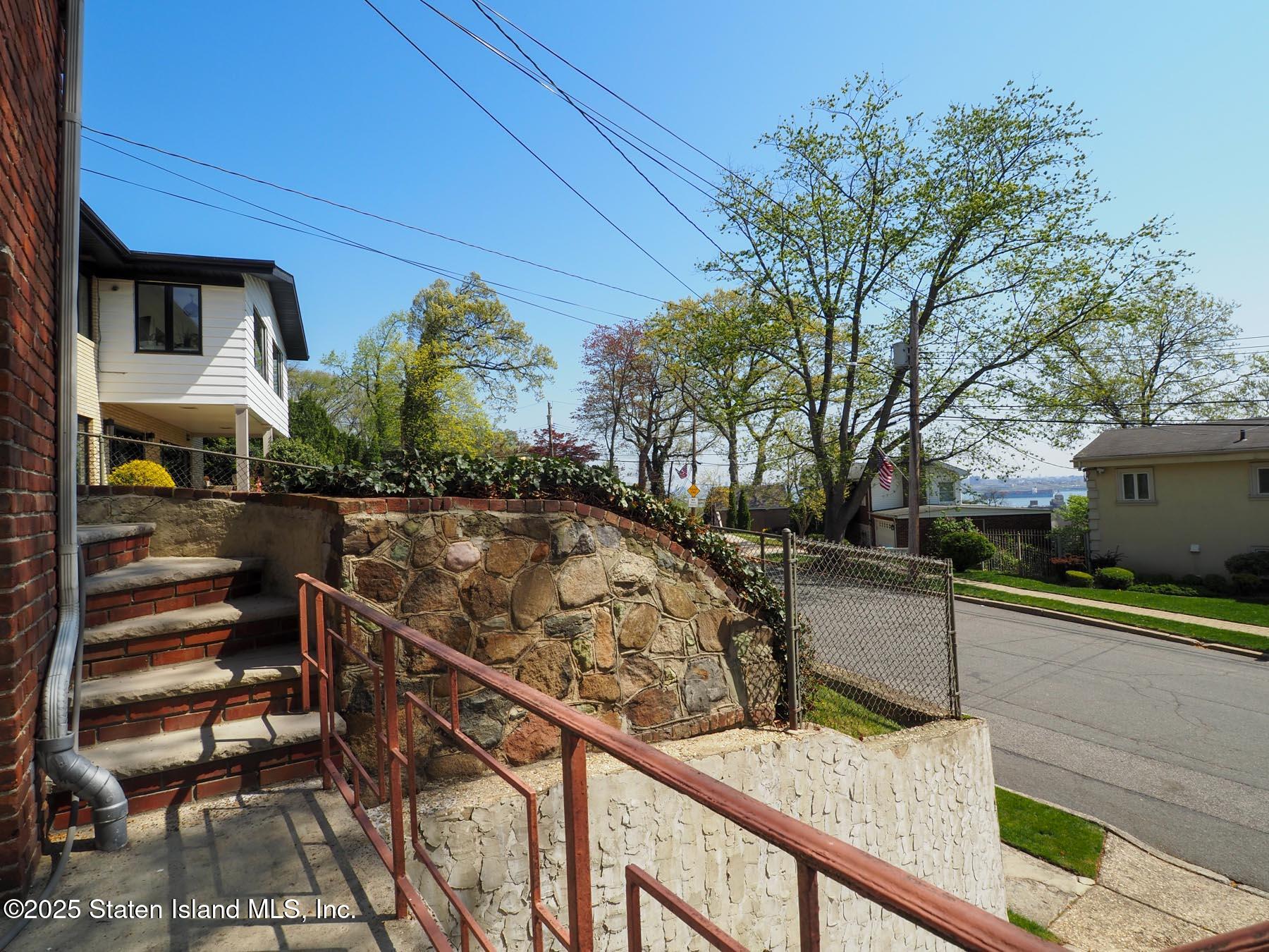 99 Signal Hill Road, Staten Island, New York image 39