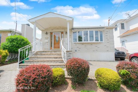 Photo of 119 Stafford Avenue, Staten Island, NY 10312 (MLS # 2503558)