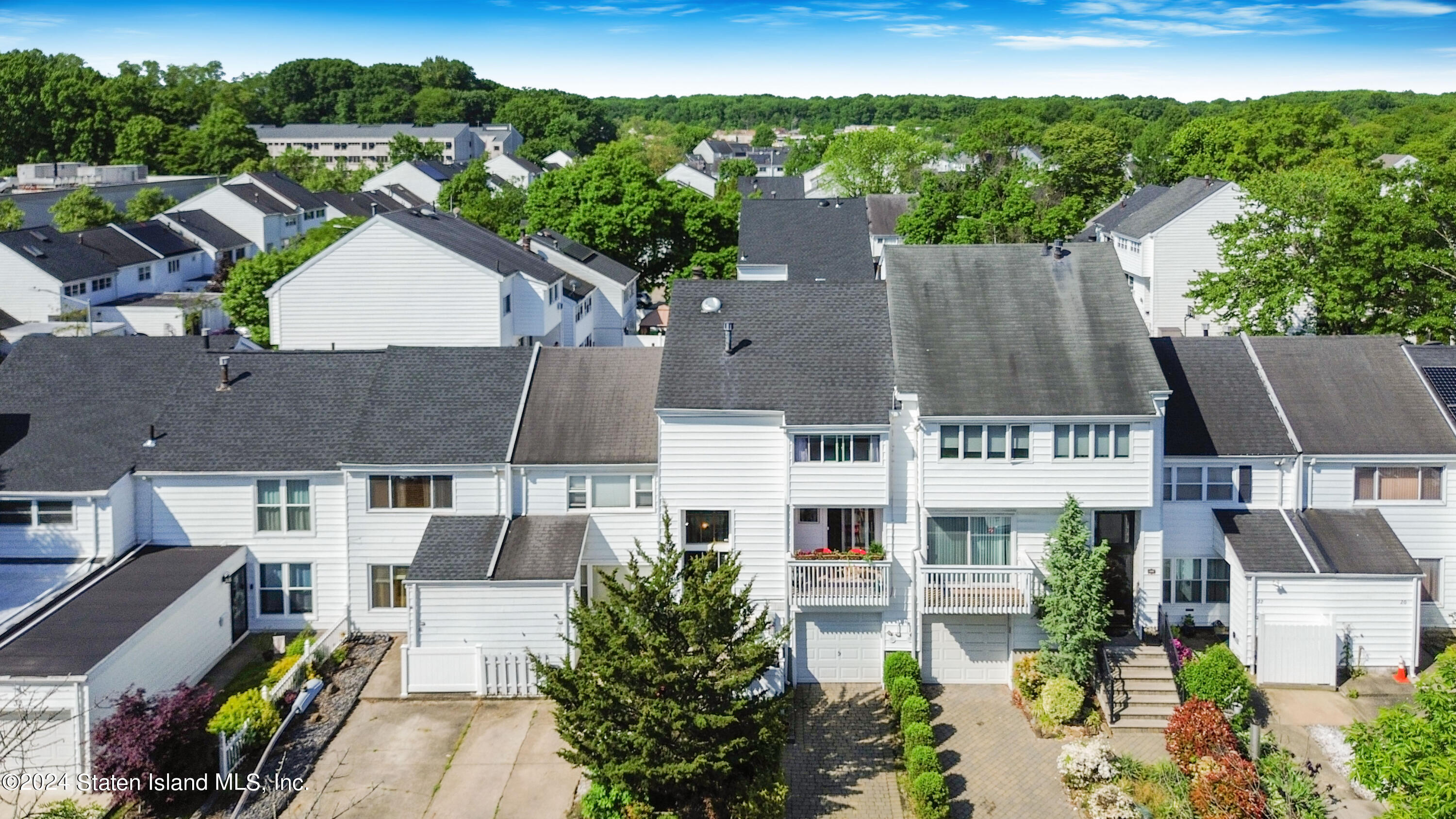 26 Hampton Green, Staten Island, New York image 32