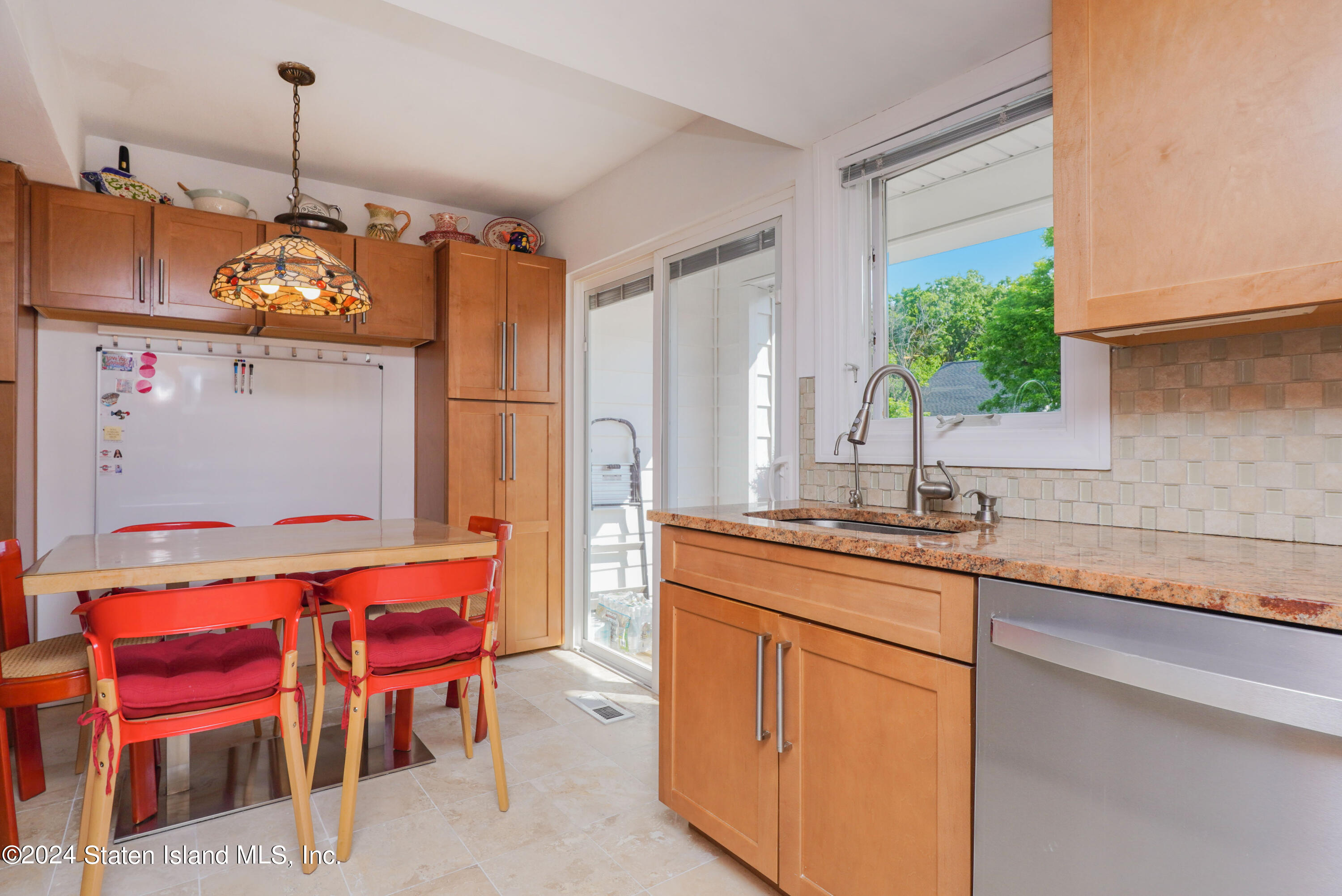 26 Hampton Green, Staten Island, New York image 11