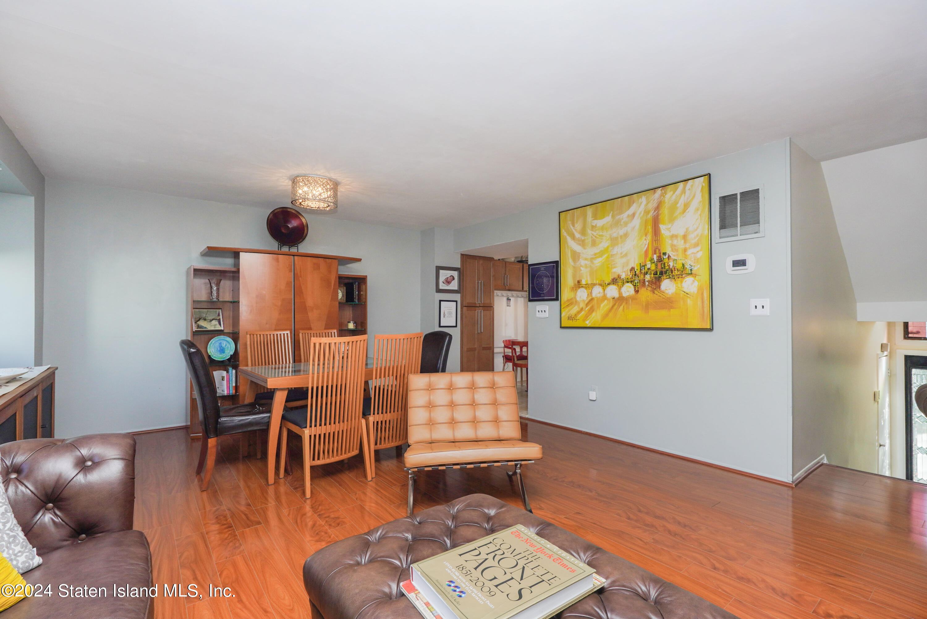 26 Hampton Green, Staten Island, New York image 4