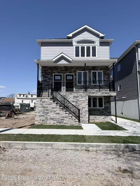 Multifamily For Sale - 27 Lava Street<br/> Staten Island, NY 10305