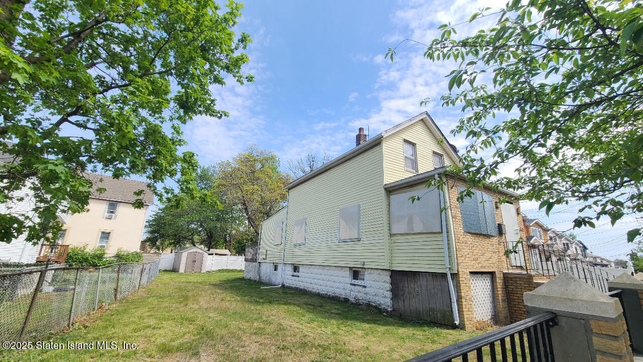 233 Lockman Avenue, Staten Island, New York image 2