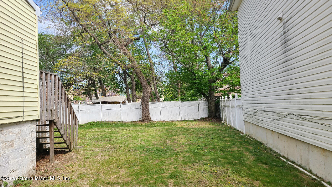 233 Lockman Avenue, Staten Island, New York image 3