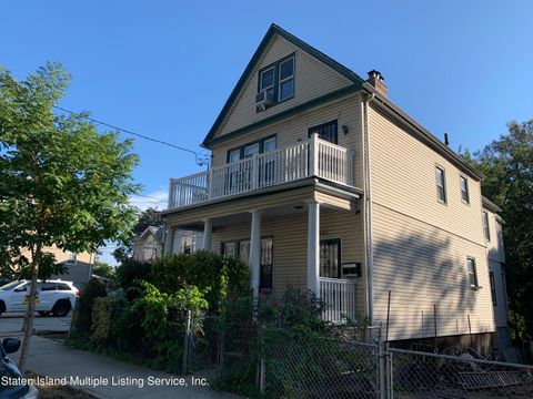Photo of 641 Van Duzer Street, Staten Island, NY 10304 (MLS # 1165113)