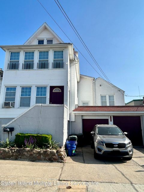 Photo of 247 Reid Avenue, Staten Island, NY 10305 (MLS # 1162052)