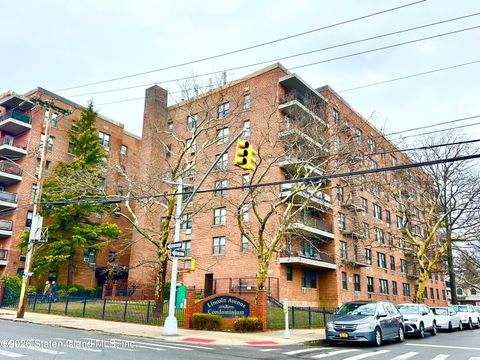 Photo of 145 Lincoln Avenue #4h, Staten Island, NY 10306 (MLS # 2601356)