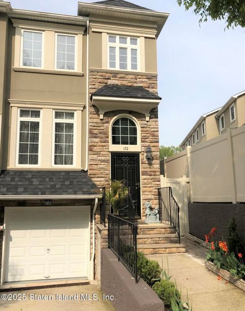 Photo of 172 Presentation Circle, Staten Island, NY 10312 (MLS # 2504852)
