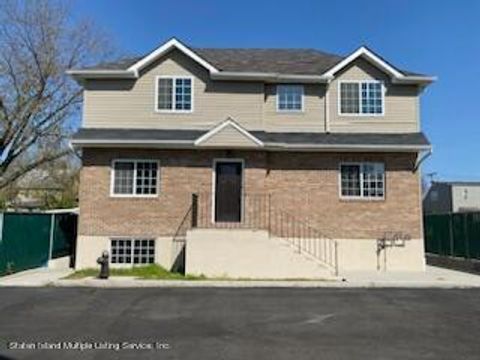 Photo of 345 Van Name Avenue #C-1 & C-2, Staten Island, NY 10303 (MLS # 1165099)