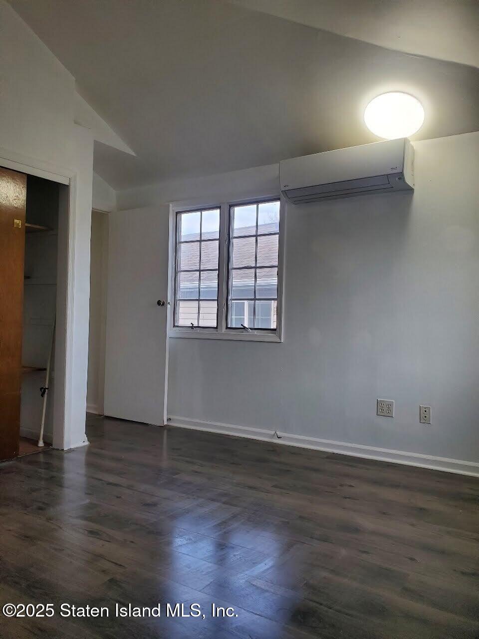 16 St Johns Avenue, Staten Island, New York image 12
