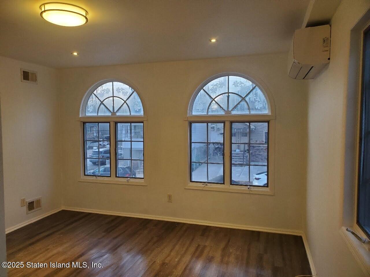 16 St Johns Avenue, Staten Island, New York image 6