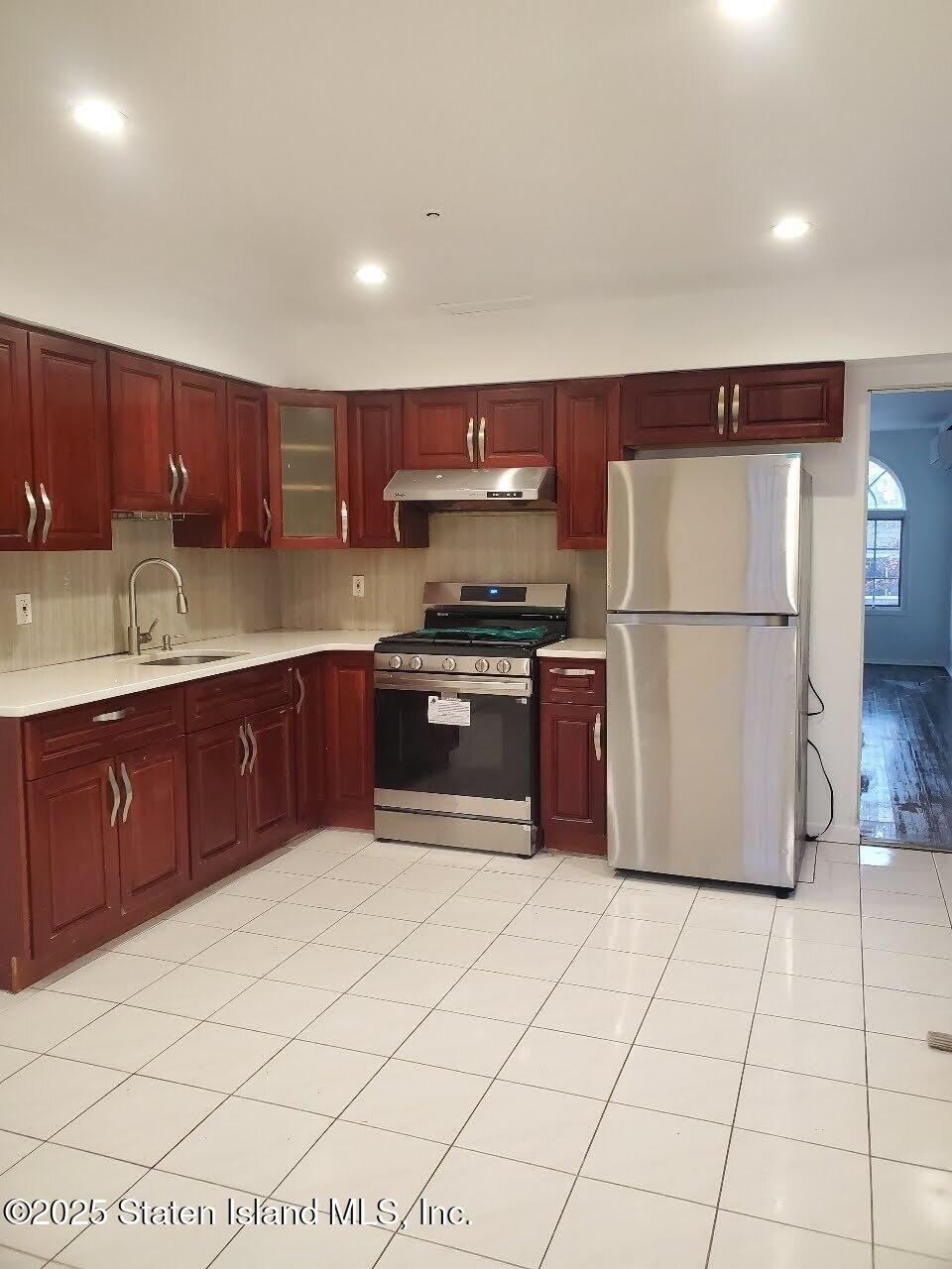 16 St Johns Avenue, Staten Island, New York image 5