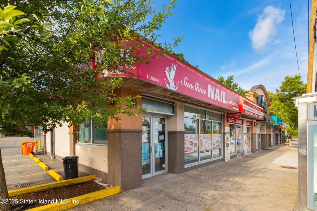 Photo of 1686 Forest Avenue, Staten Island, NY 10302 (MLS # 2504188)