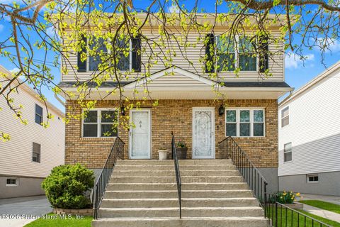 Photo of 15 Lava Street, Staten Island, NY 10305 (MLS # 2601802)