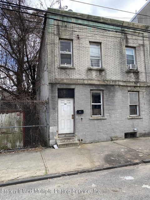 Photo of 40 Brighton Avenue, Staten Island, NY 10301 (MLS # 1159855)