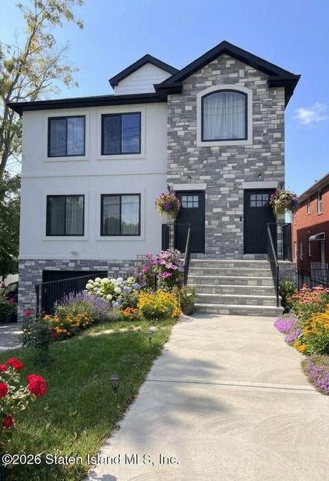 Photo of 340 Manor Road #2fl, Staten Island, NY 10314 (MLS # 2605990)