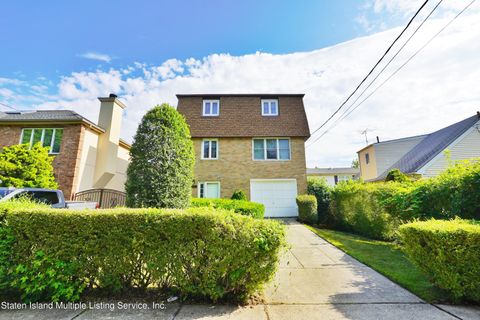 Photo of 161 Rome Avenue, Staten Island, NY 10304 (MLS # 1162948)