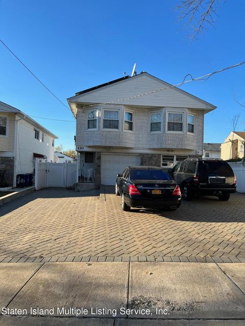 Photo of 110 Keating Place, Staten Island, NY 10314 (MLS # 1158797)