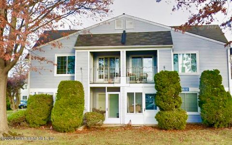 Photo of 569 Correll Avenue #36, Staten Island, NY 10309 (MLS # 2504205)