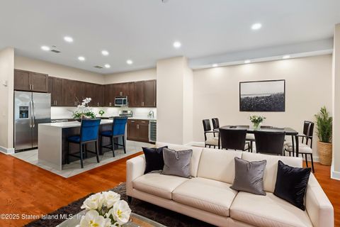 Photo of 90 Bay Street Landing #1f, Staten Island, NY 10301 (MLS # 2506235)