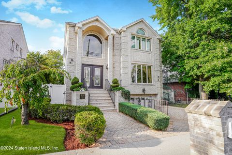 Photo of 85 Noel Street, Staten Island, NY 10312 (MLS # 2405305)