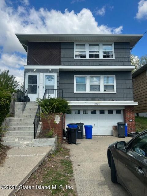 Photo of 3825 Hylan Boulevard, Staten Island, NY 10308 (MLS # 2602071)