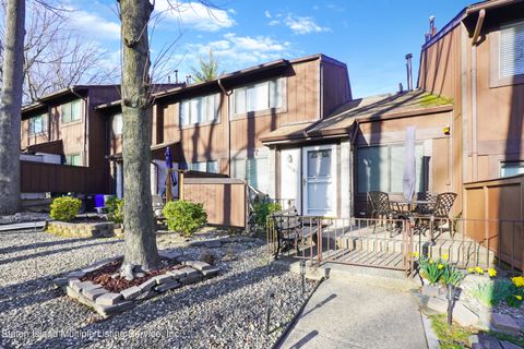 Photo of 1810 Forest Hill Road, Staten Island, NY 10314 (MLS # 2401369)