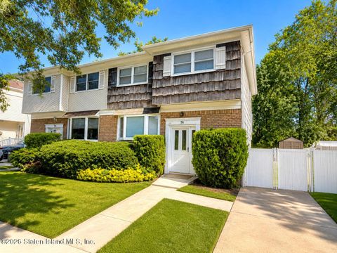Photo of 76 Wilson Avenue, Staten Island, NY 10308 (MLS # 2603881)