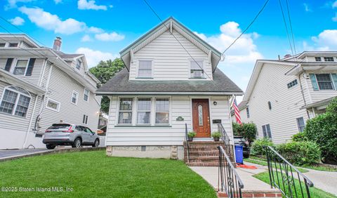 Photo of 254 Rice Avenue, Staten Island, NY 10314 (MLS # 2504566)