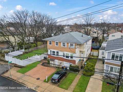 Photo of 755 Woolley Avenue, Staten Island, NY 10314 (MLS # 2601887)