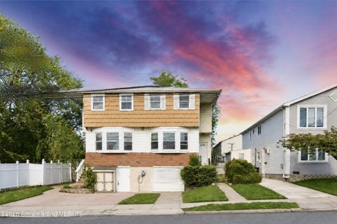 Photo of 755 Woolley Avenue, Staten Island, NY 10314 (MLS # 2601887)