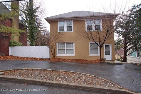 Photo of 59 Four Corners Road, Staten Island, NY 10304 (MLS # 1156883)