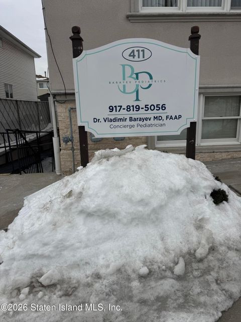 Photo of 411 Richmond Hill Road, Staten Island, NY 10314 (MLS # 2600810)