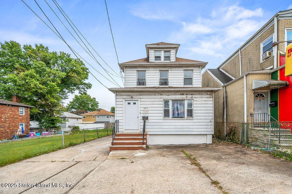 Photo of 883 Manor Road, Staten Island, NY 10314 (MLS # 2505757)
