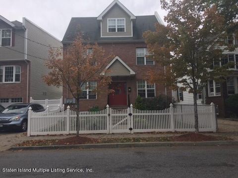 Photo of 36 Walker Street, Staten Island, NY 10302 (MLS # 2400401)