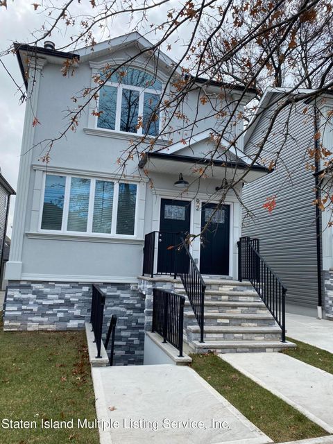 Photo of 92 Hooker Place #2, Staten Island, NY 10302 (MLS # 1165612)