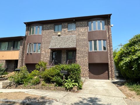 Photo of 1 Joseph Lane, Staten Island, NY 10305 (MLS # 1162338)