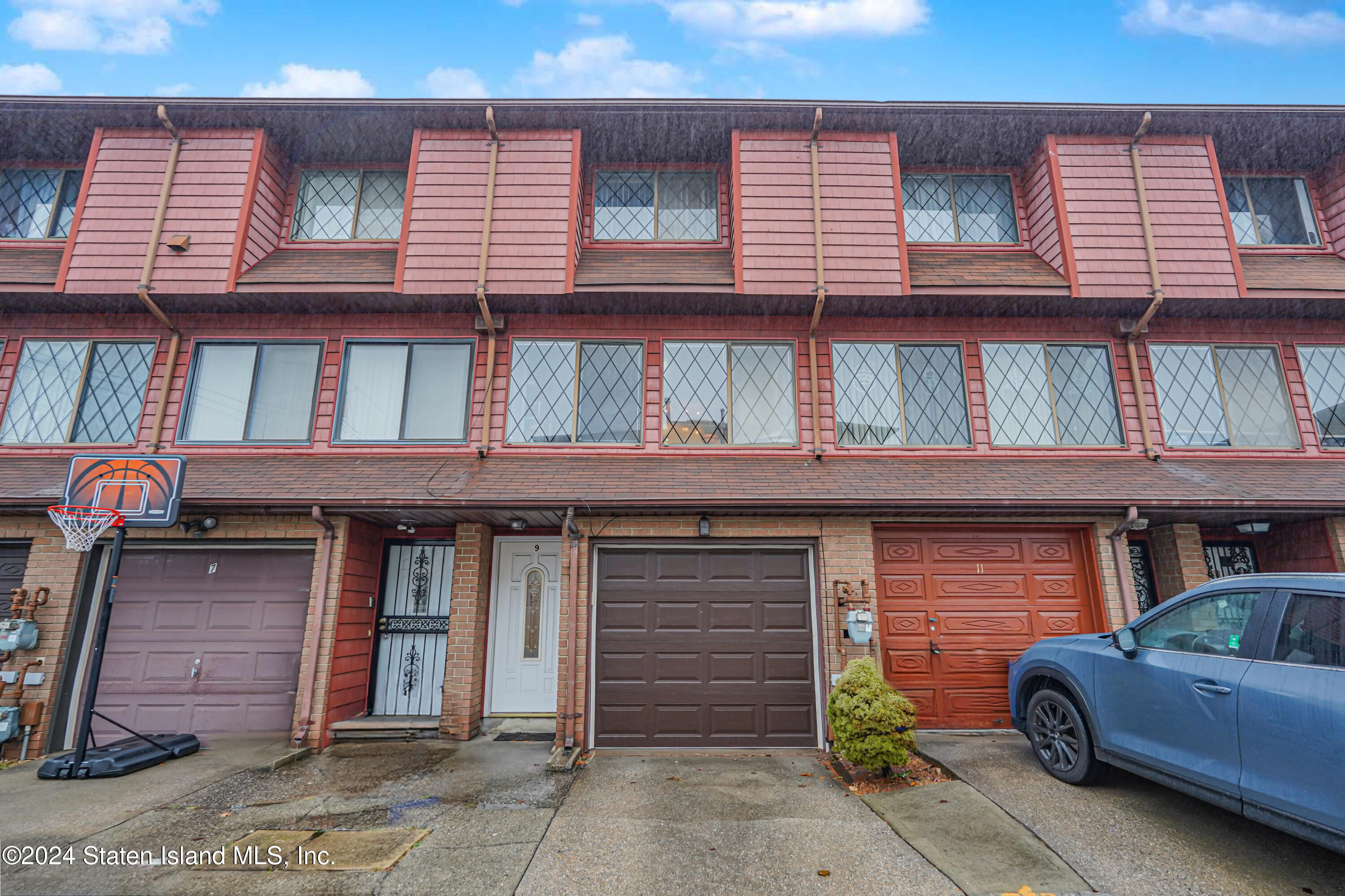 9 Maryland Lane, Staten Island, New York image 1