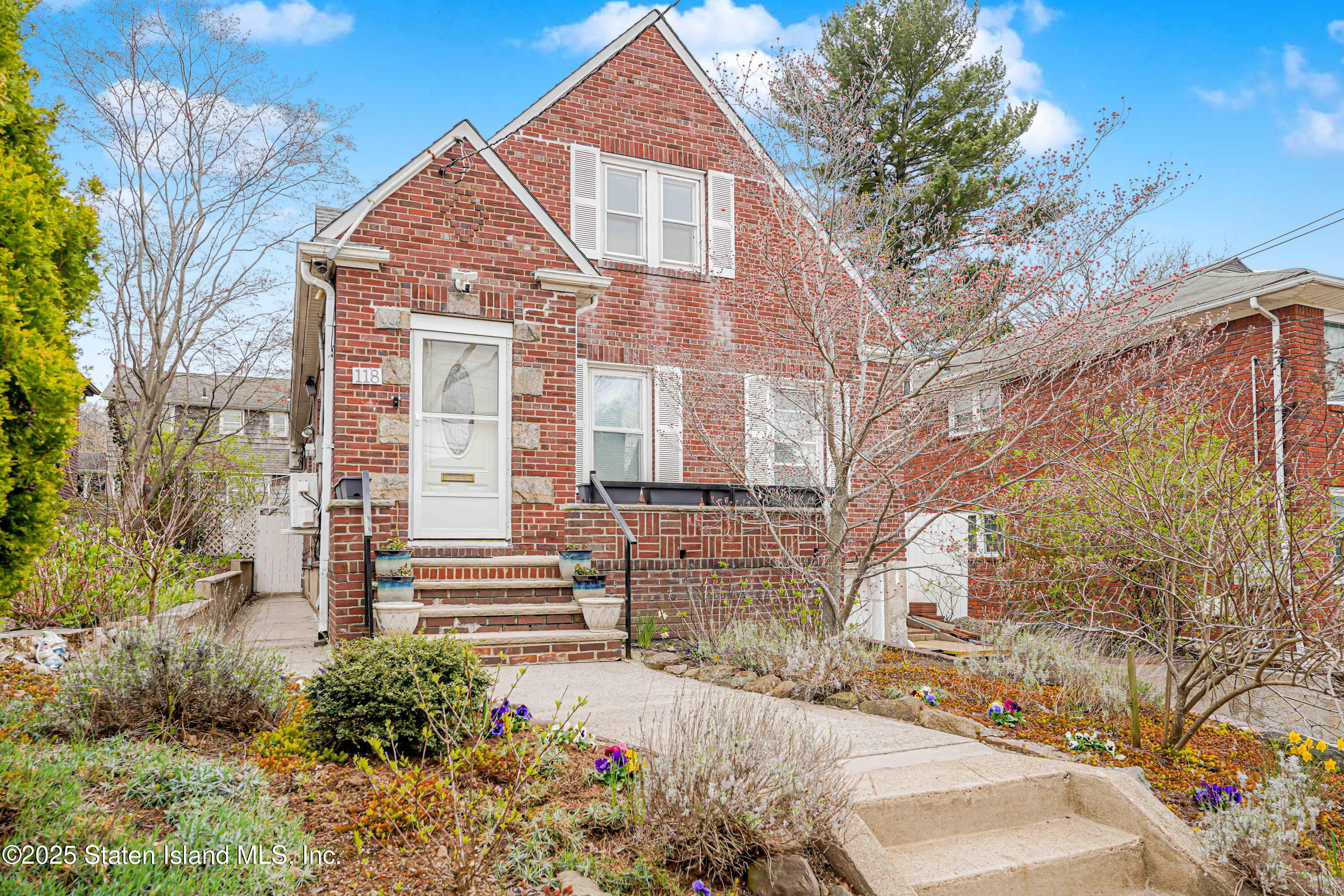 118 Van Cortlandt Avenue, Staten Island, New York image 1