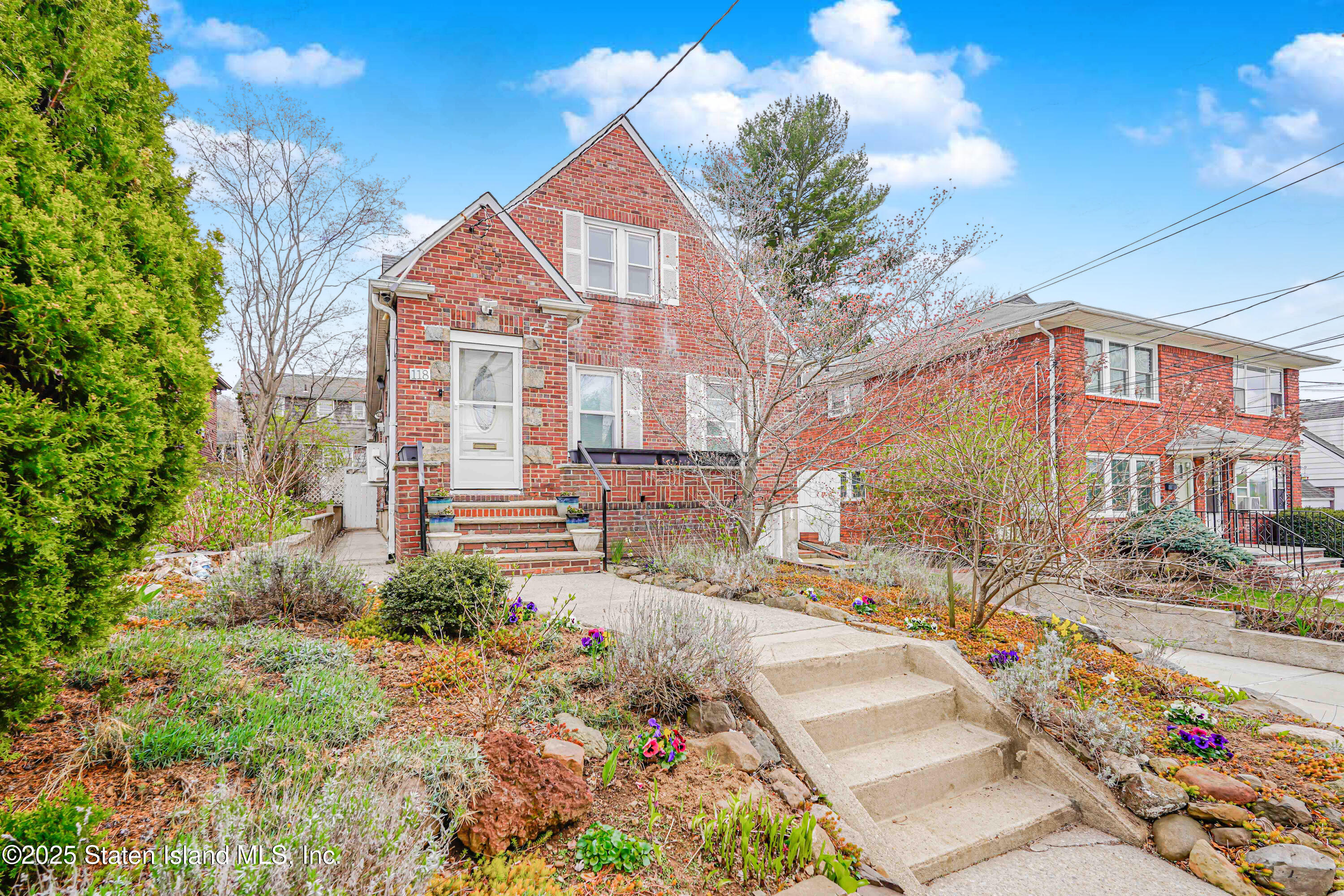 118 Van Cortlandt Avenue, Staten Island, New York image 3