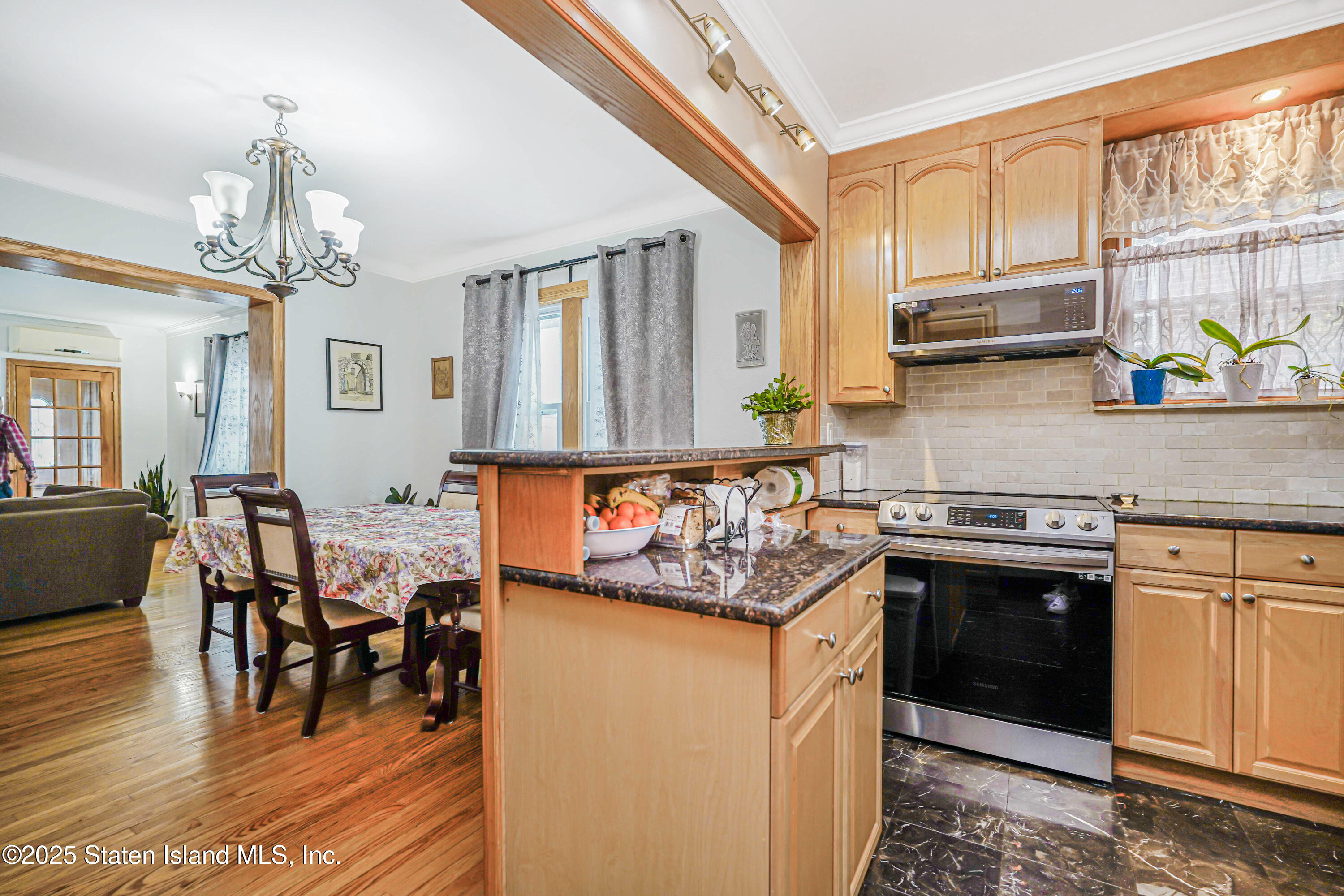 118 Van Cortlandt Avenue, Staten Island, New York image 13