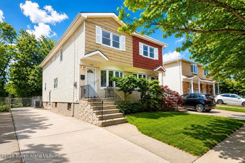 Photo of 164 Wilson Avenue, Staten Island, NY 10308 (MLS # 2602613)