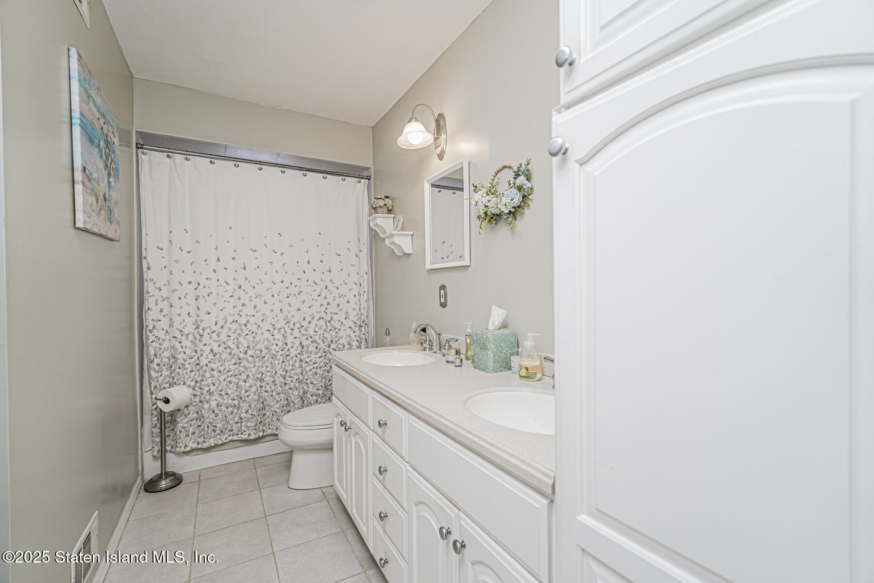 Staten Island, New York 10306, United States, 3 Bedrooms Bedrooms, ,2 BathroomsBathrooms,Residential,Active,207262