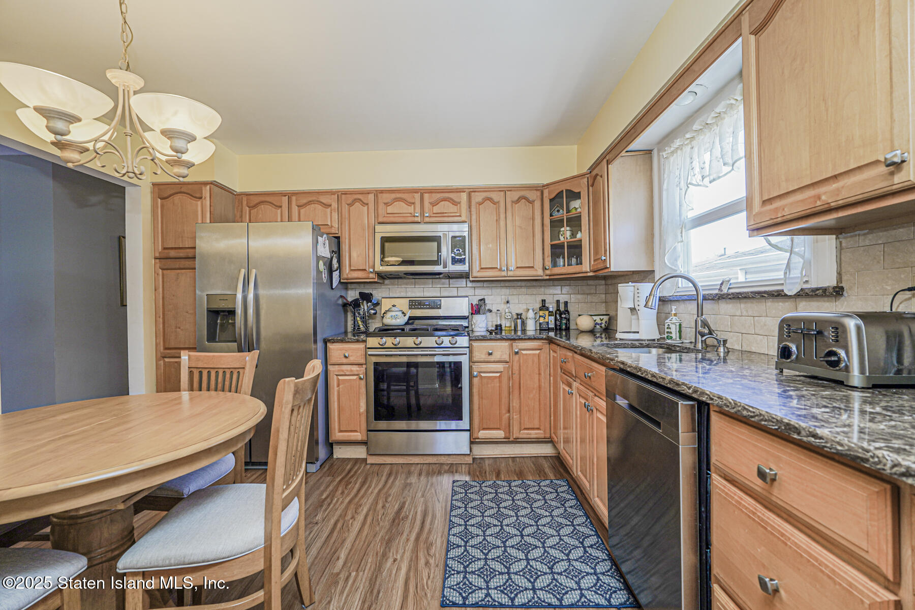 Staten Island, New York 10306, United States, 3 Bedrooms Bedrooms, ,2 BathroomsBathrooms,Residential,Active,207262