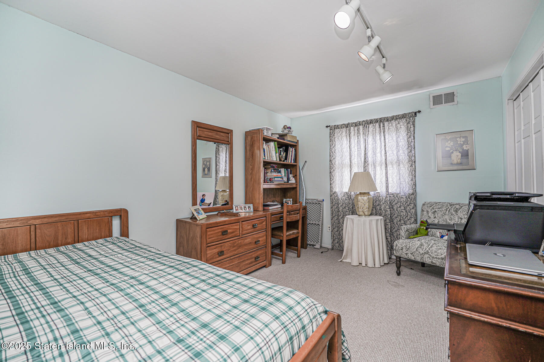 Staten Island, New York 10306, United States, 3 Bedrooms Bedrooms, ,2 BathroomsBathrooms,Residential,Active,207262