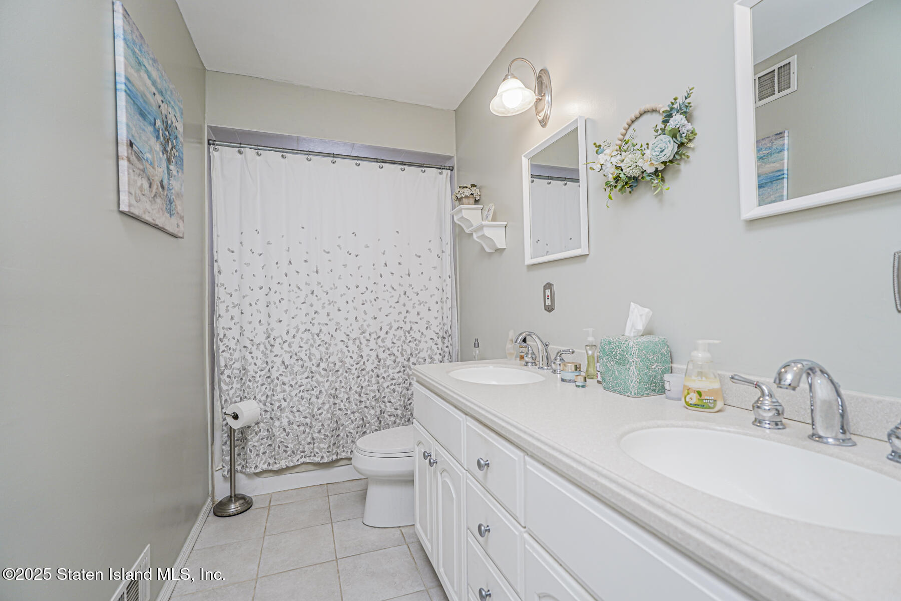 Staten Island, New York 10306, United States, 3 Bedrooms Bedrooms, ,2 BathroomsBathrooms,Residential,Active,207262