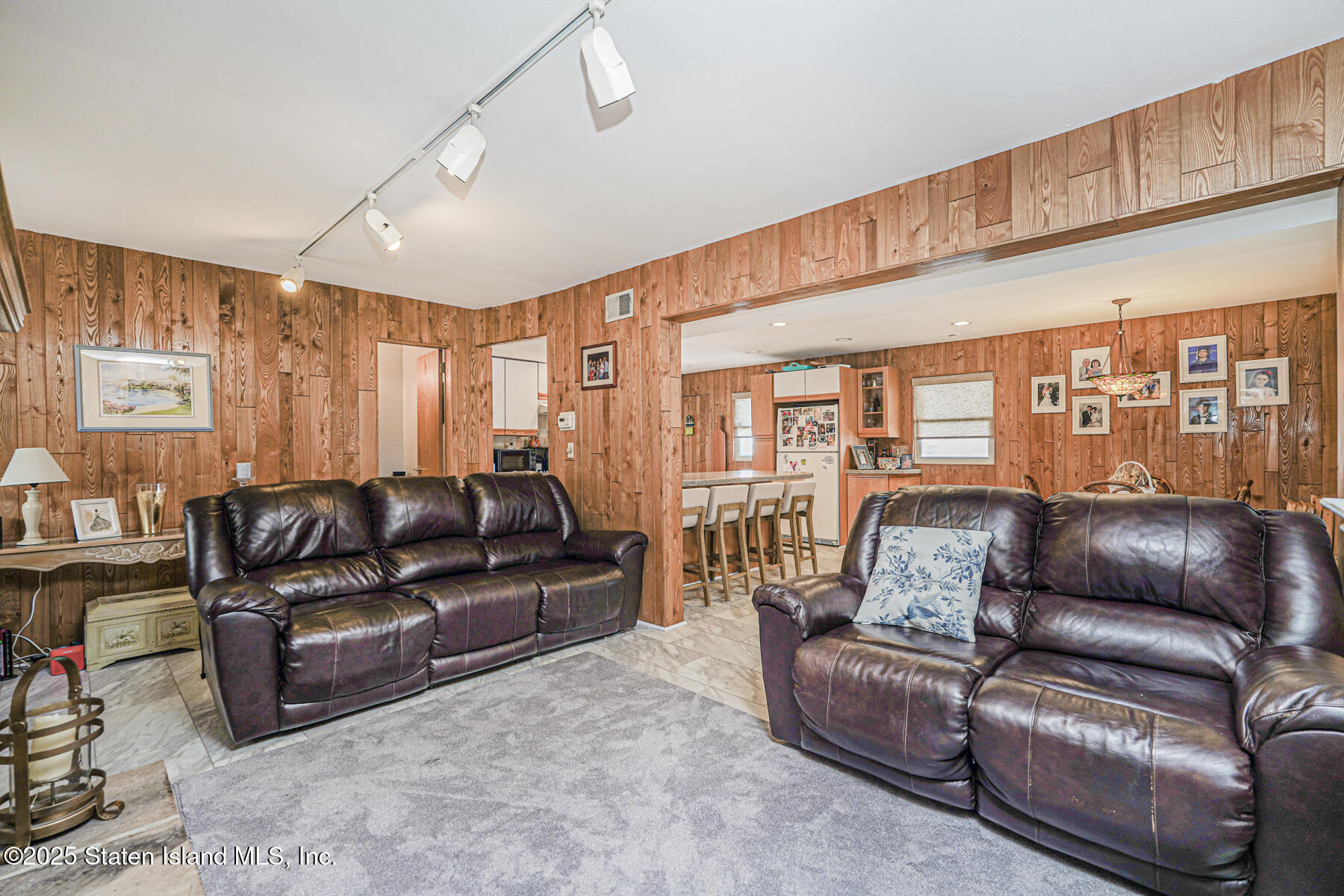 Staten Island, New York 10306, United States, 3 Bedrooms Bedrooms, ,2 BathroomsBathrooms,Residential,Active,207262