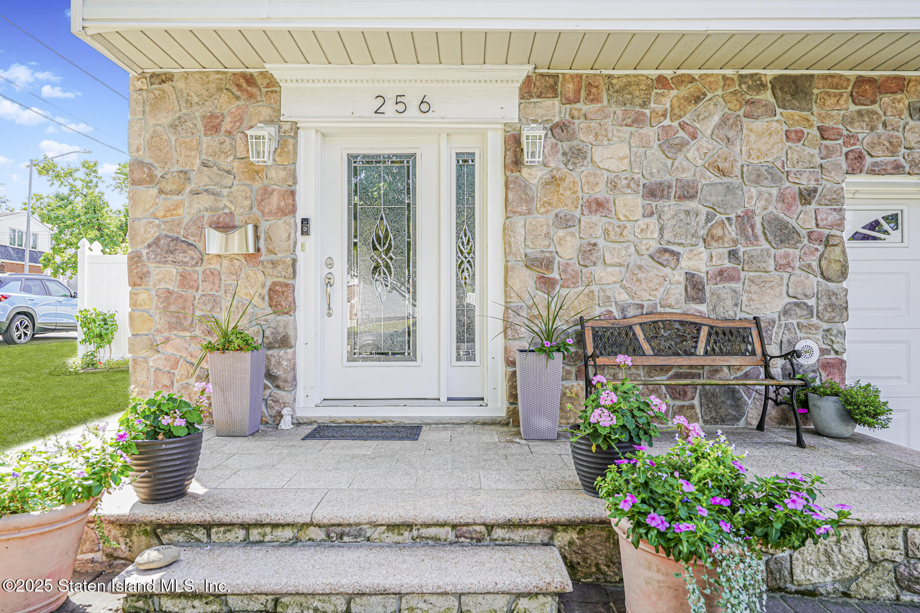 Staten Island, New York 10306, United States, 3 Bedrooms Bedrooms, ,2 BathroomsBathrooms,Residential,Active,207262