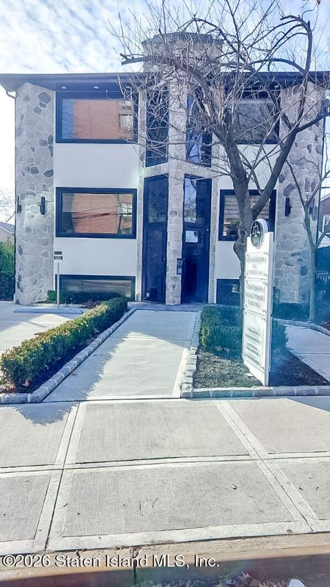 Photo of 1444 Clove Road, Staten Island, NY 10301 (MLS # 2600311)