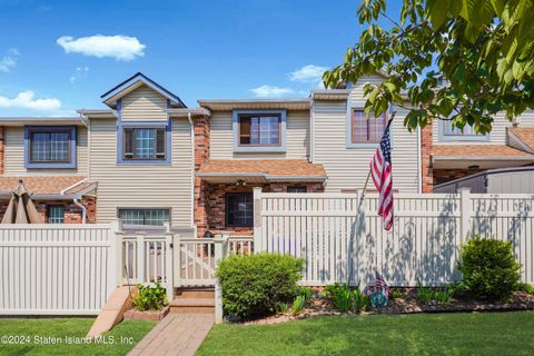 Photo of 78 Mcdivit Avenue #A, Staten Island, NY 10314 (MLS # 2405025)